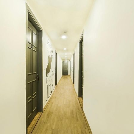 דלהי Super Hotel O Nawada Metro מראה חיצוני תמונה