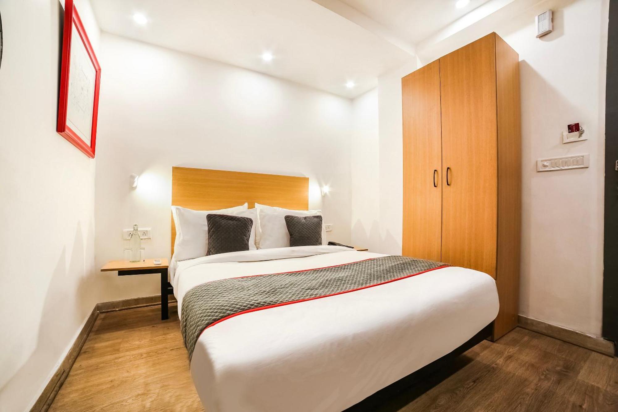 דלהי Super Hotel O Nawada Metro מראה חיצוני תמונה