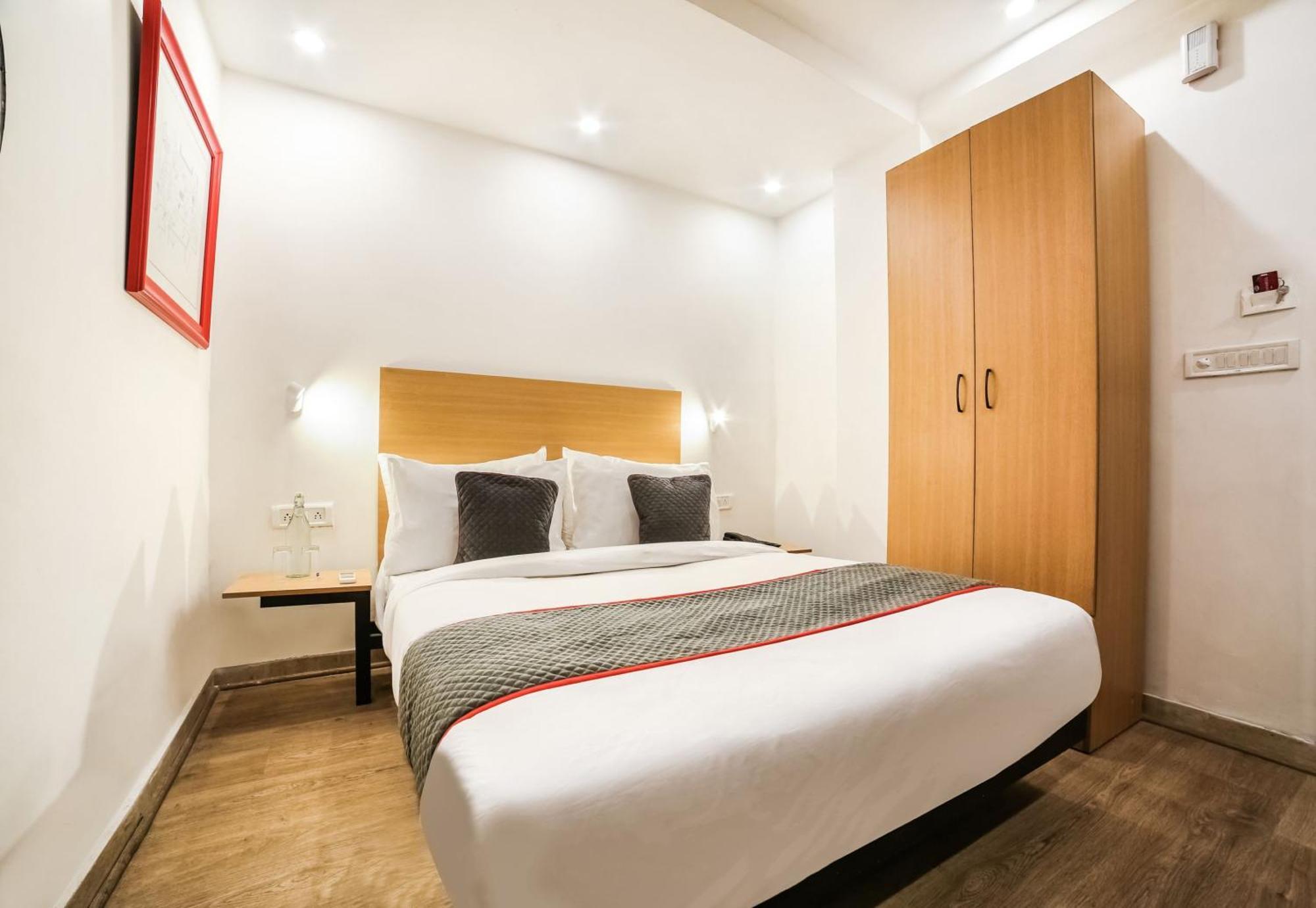 דלהי Super Hotel O Nawada Metro מראה חיצוני תמונה