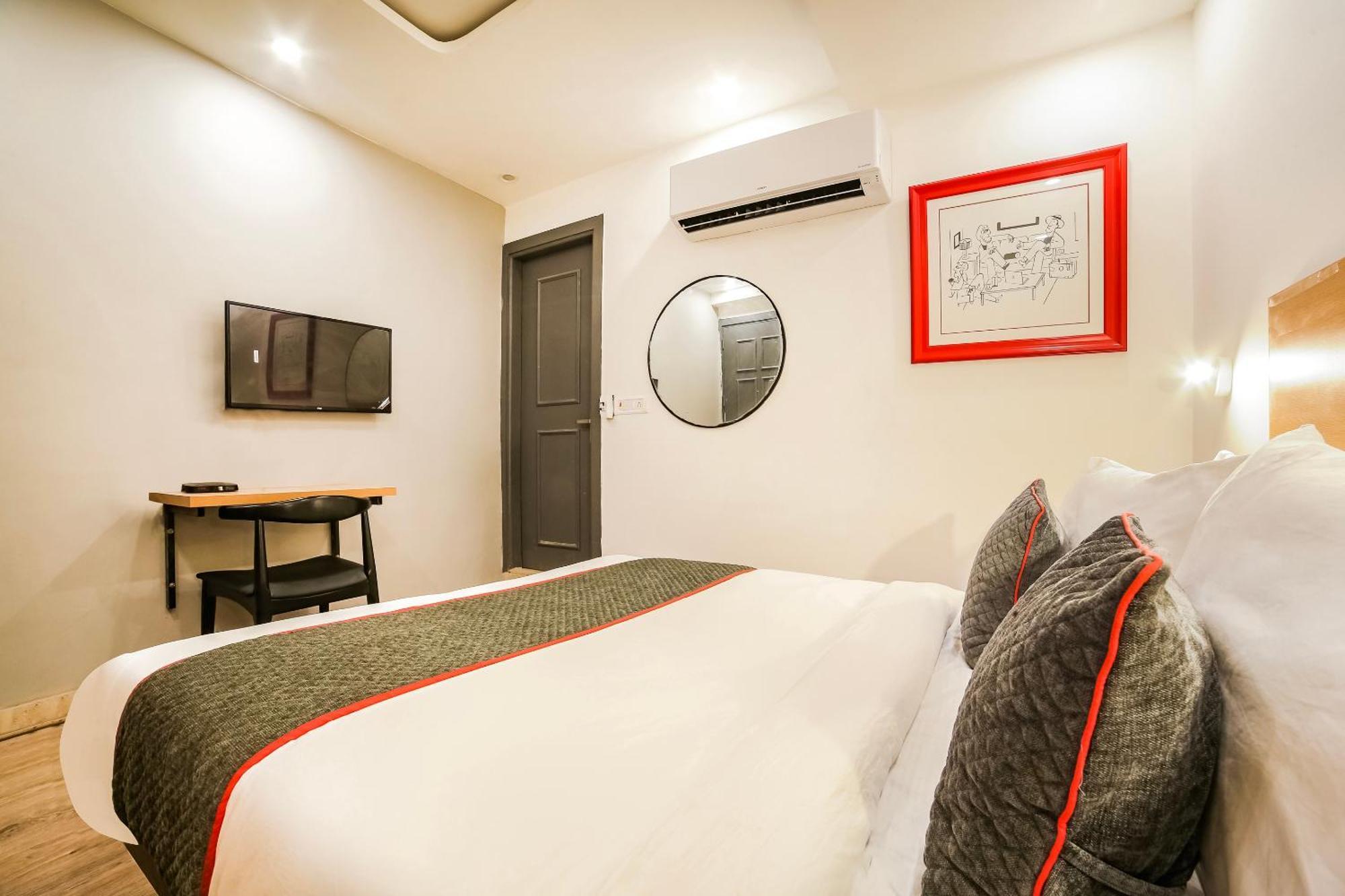 דלהי Super Hotel O Nawada Metro מראה חיצוני תמונה