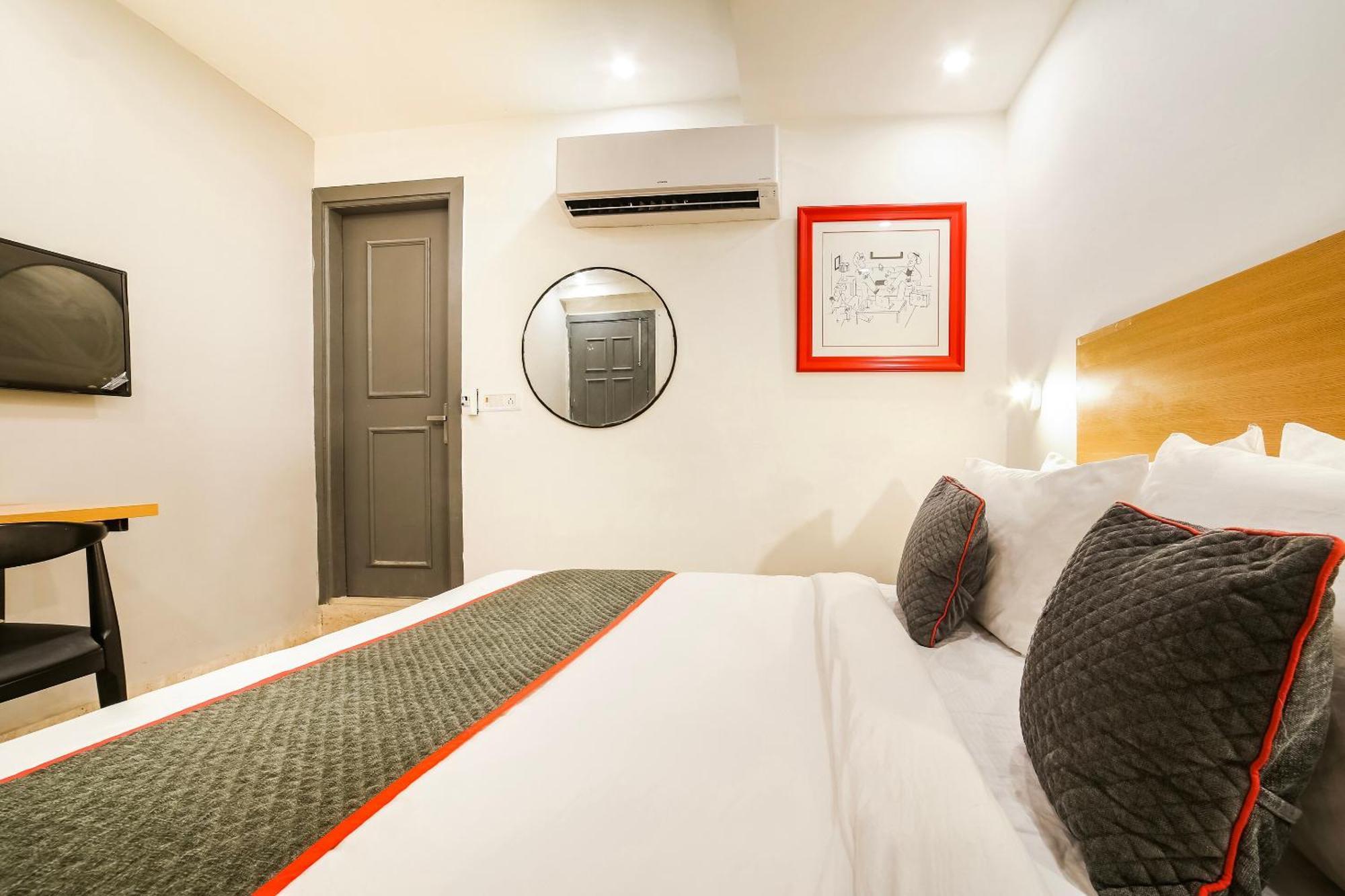 דלהי Super Hotel O Nawada Metro מראה חיצוני תמונה