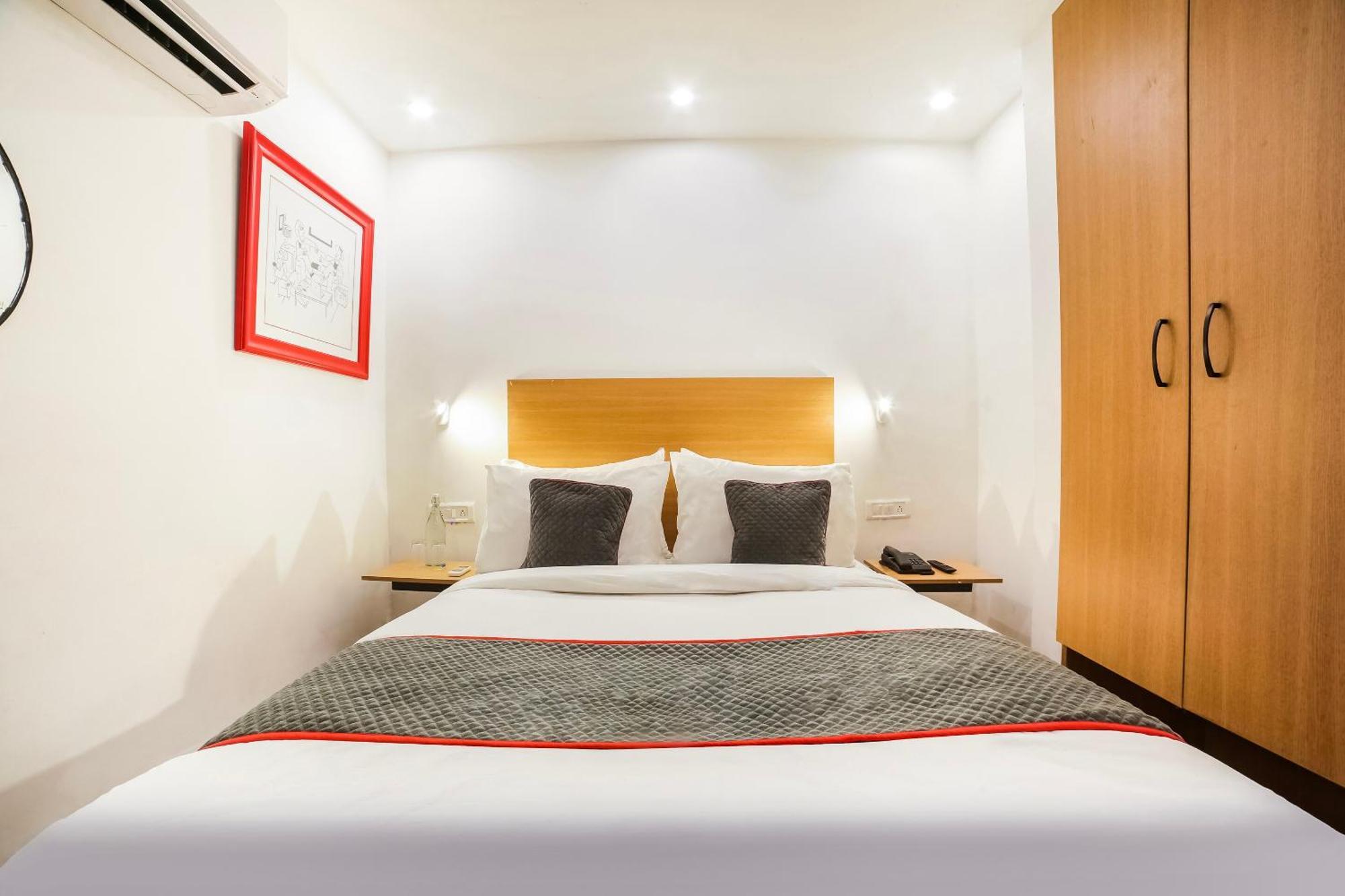 דלהי Super Hotel O Nawada Metro מראה חיצוני תמונה